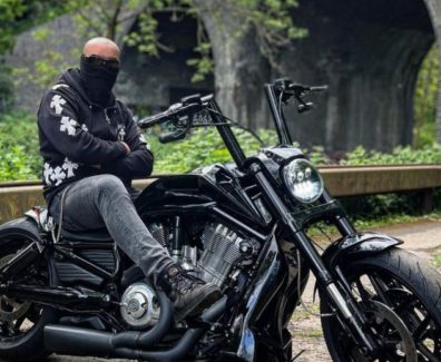 Harley-Davidson-V-Rod-owned-by-@thebatrod-from-United-Kingdom-05