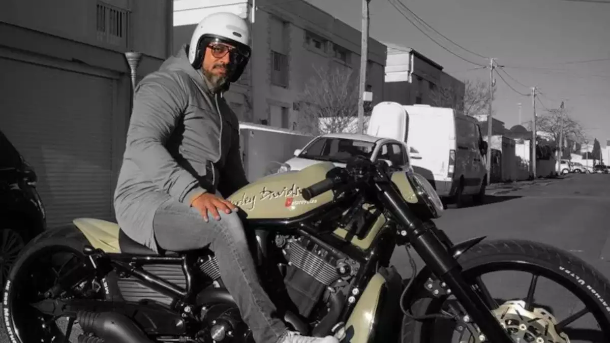 Harley-Davidson V-Rod owned by Greg Alassane from France