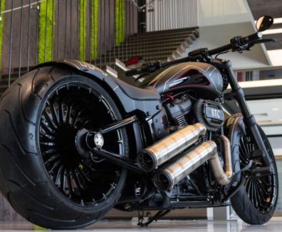 Harley-Davidson-Breakout-Custombike-‘Competitor-by-BT-Choppers-10