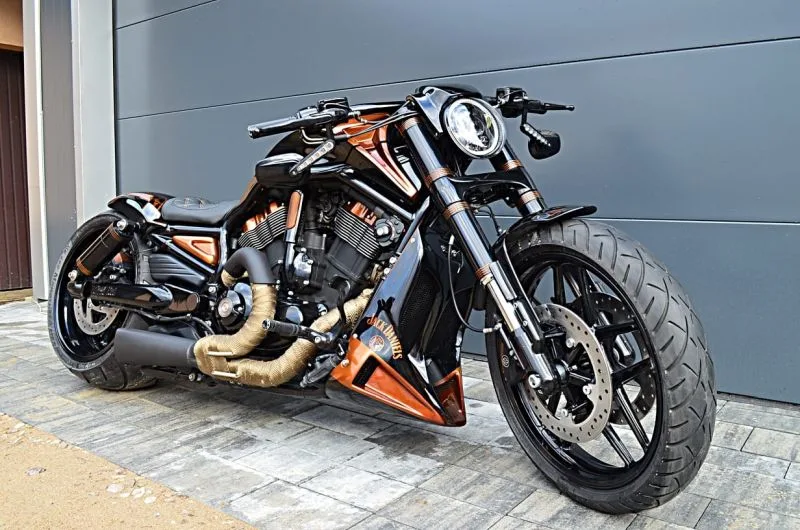 Harley-Davidson-Night-Rod-Jack-Daniels-by-Fat-Rod-Customs