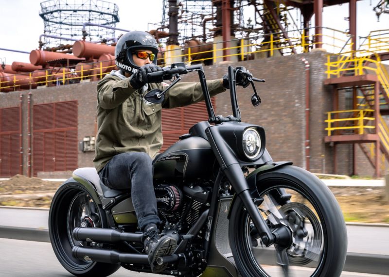 Harley-Davidson-Softail-Fat-Boy-Road-Force-3.0-by-Thunderbike