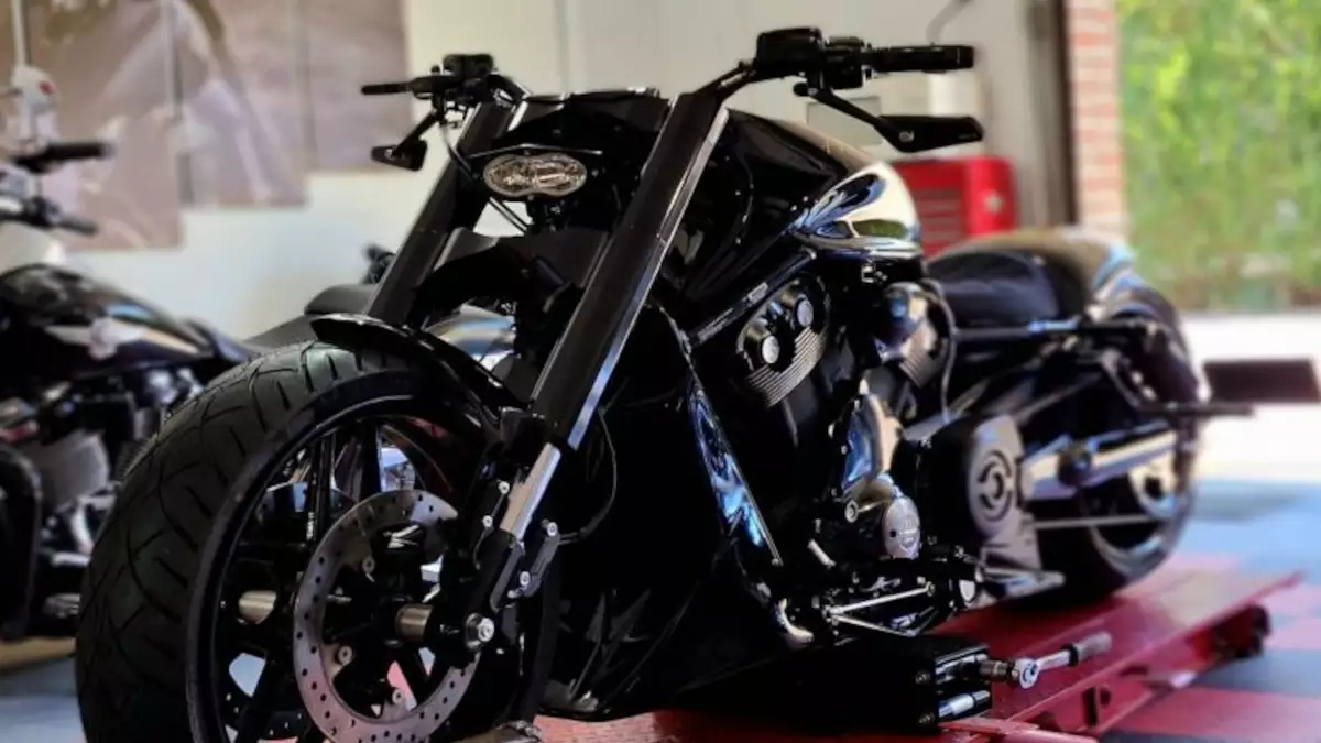 Harley-Davidson V-Rod by Show Bike Fashion Harley-Davidson V-Rod by Show Bike Fashion