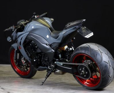 Kawasaki-Z1000R-Wide-tires-by-Moto-Tech-Schweiz-03