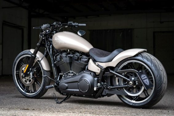 Harley-Davidson Breakout Cruiser 'Sandy' by Thunderbike