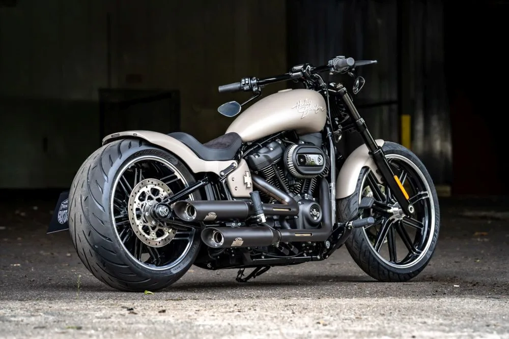 Harley-Davidson-Breakout-Cruiser-Sandy-by-Thunderbike