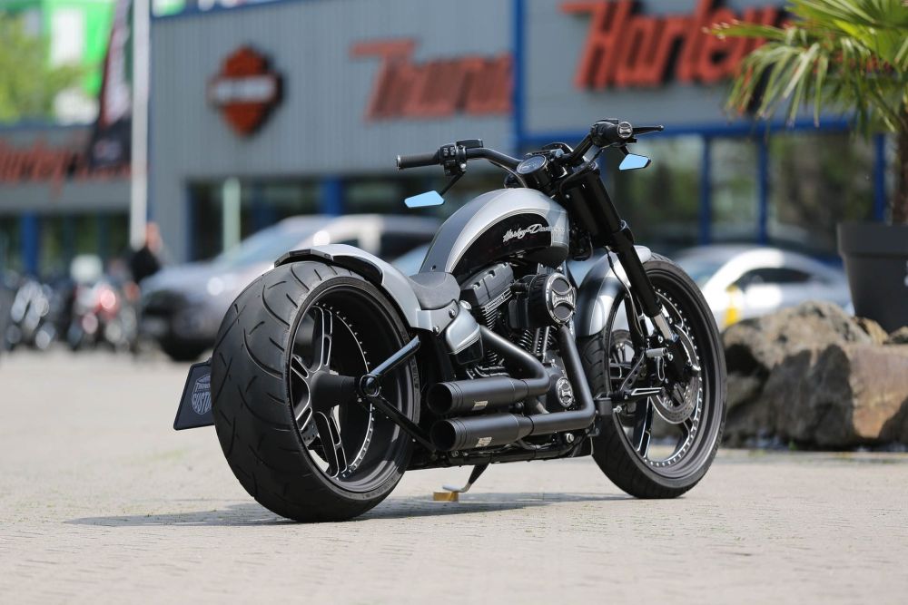 Harley-Davidson Breakout ‘Torqpedo’ by Thunderbike