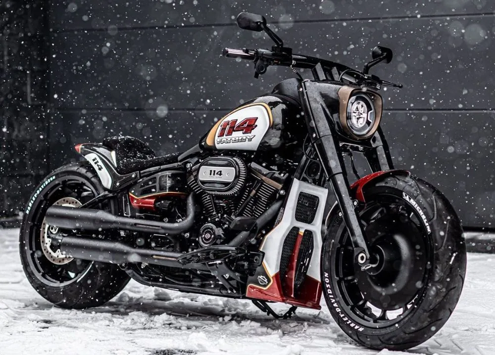 Harley-Davidson-FXDR-114-by-RB-Machine