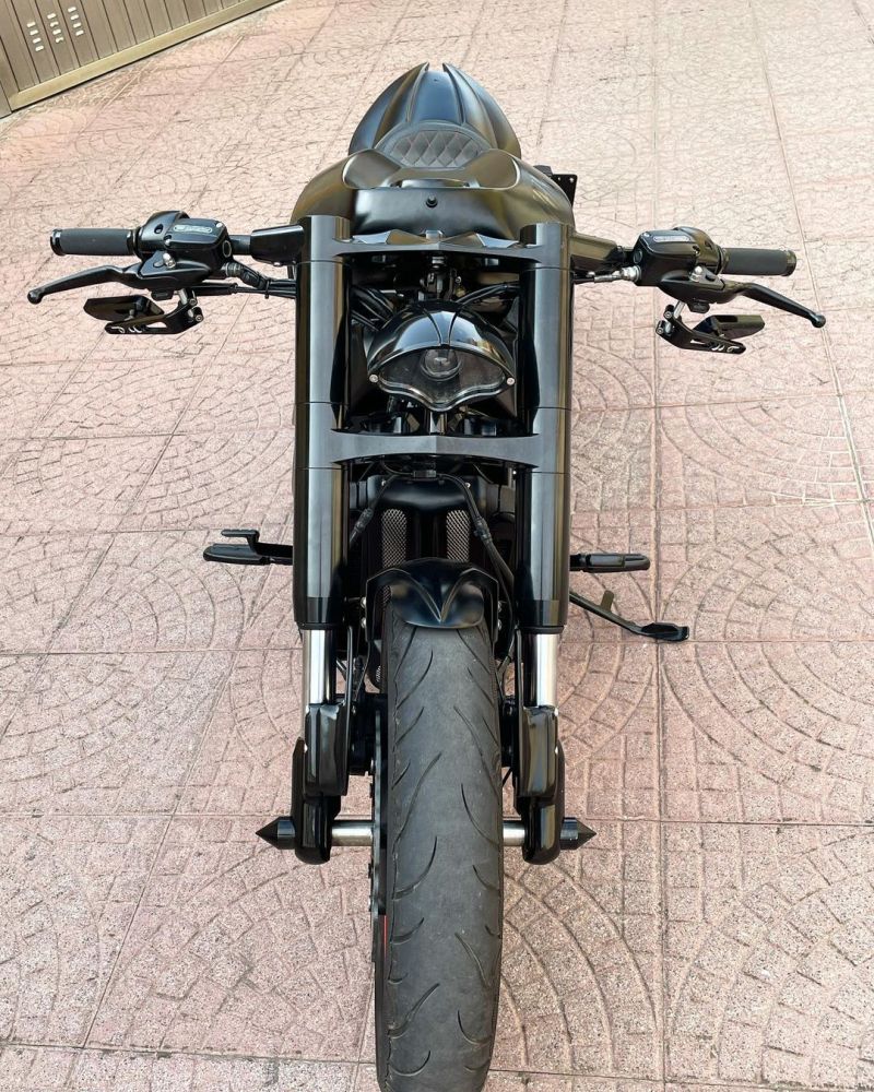 Harley-Davidson-Night-Rod-owned-by-Andrea-Locatelli