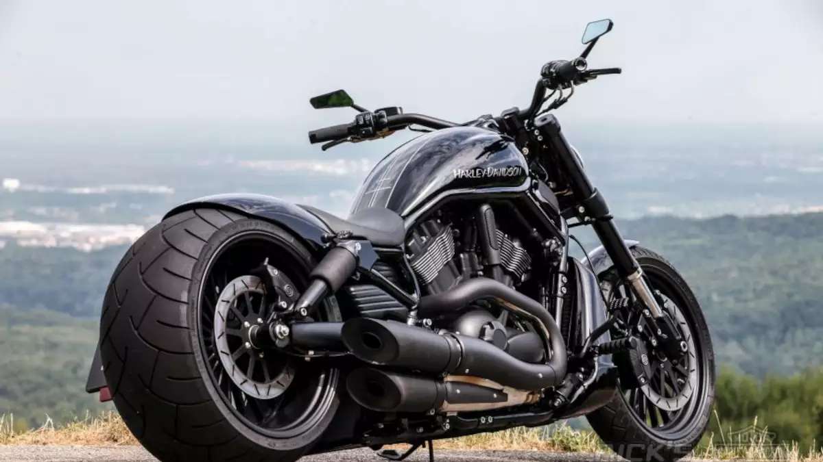 Harley-Davidson V-Rod Rom gloss-matt by Rick’s Motorcycles
