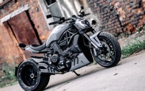 Ducati-X-Diavel-Custom-Aliense-4-by-Box39