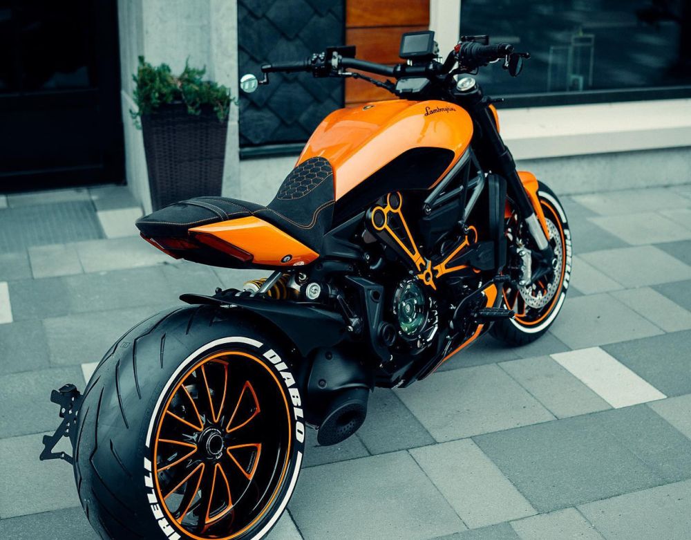 Ducati xdiavel deals s lamborghini