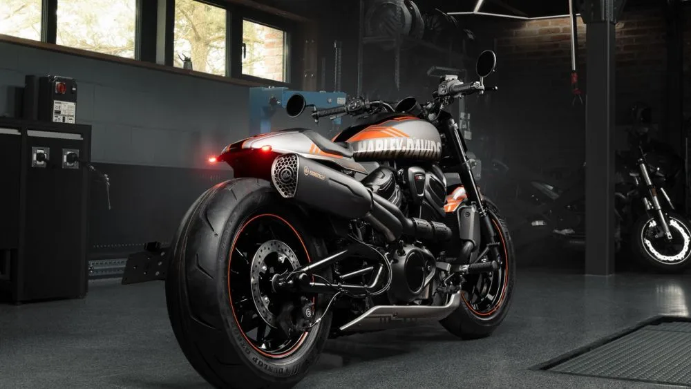 Harley-Davidson-Sportster-S-Racer-by-Killer-Custom