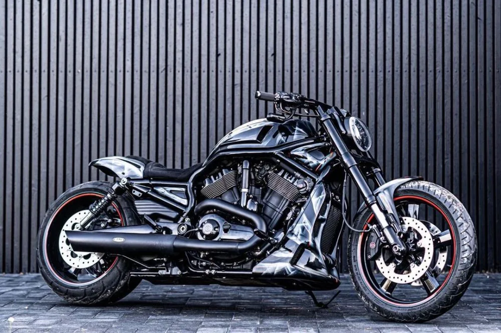 Harley-Davidson-V-Rod-CultWerk-by-RB-Machine