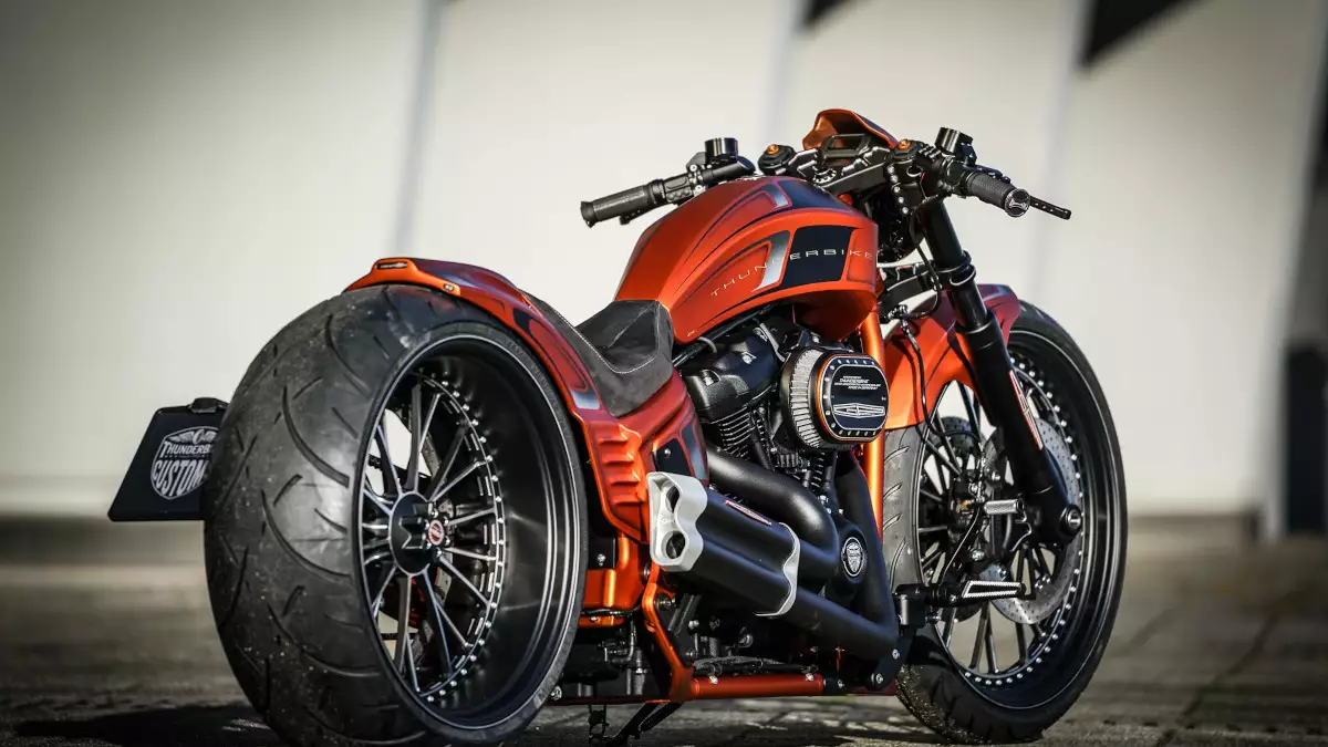 Harley Softail Breakout ‘GP Style’ by Thunderbike
