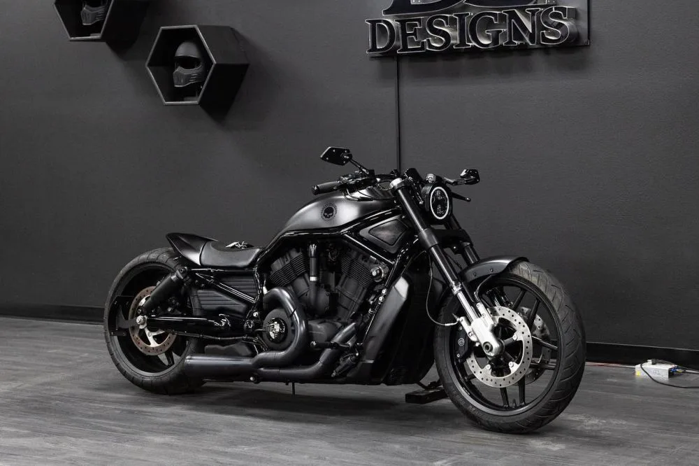 Harley-Davidson-V-Rod-Artax-by-DD-Designs