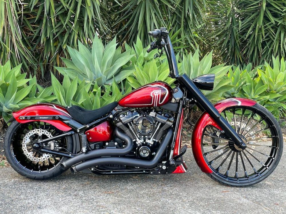 ▷ Harley-Davidson Breakout 'Arlen Ness' by Quality Customs
