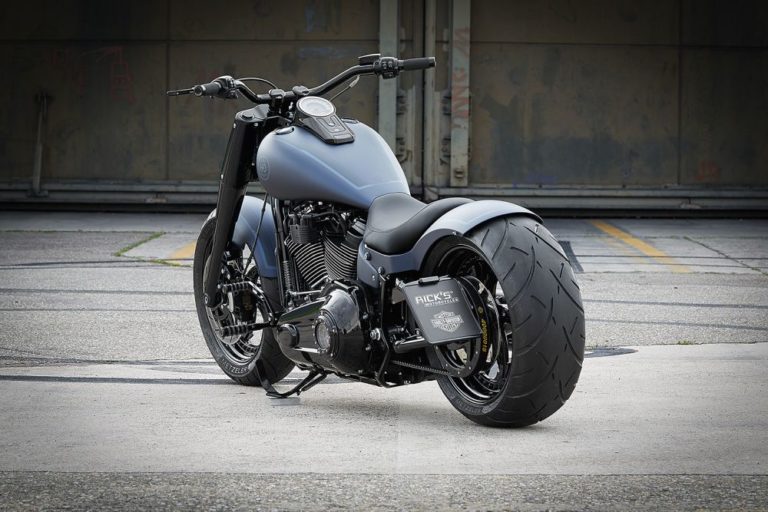 Harley-Davidson Fat Boy FLFBS 114 'Blue Thunder' by Thunderbike