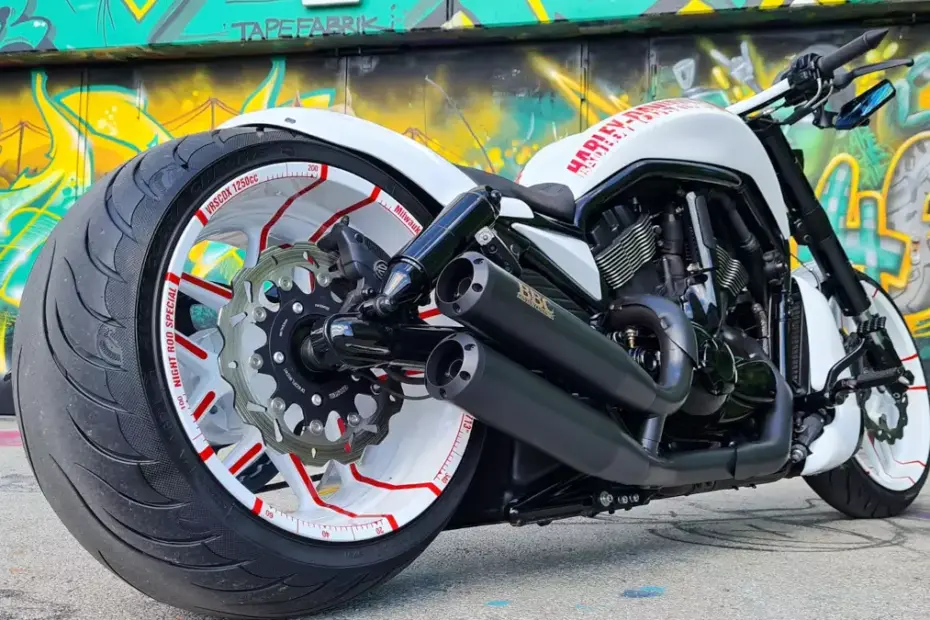 Harley-Davidson Night Rod 'Red stripes' by Bad Boy Customs