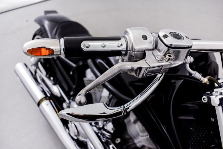 Harley VRSCA V-Rod by Nomad Custom