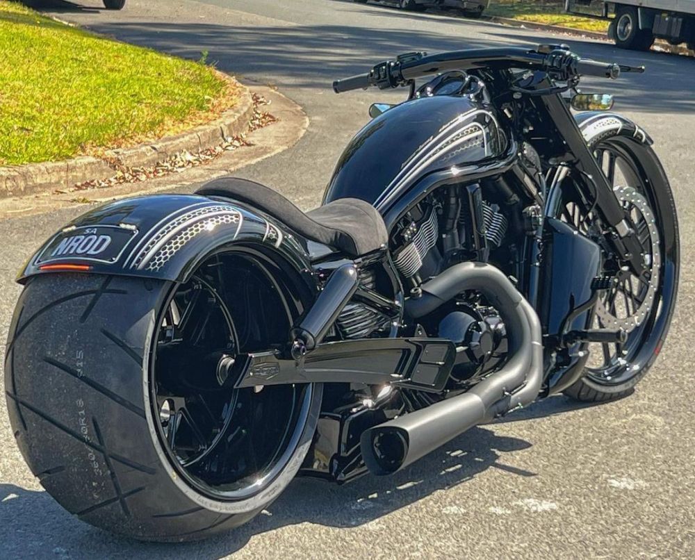 Harley-Davidson-VRod-360-Wheels-by-DGD-Custom