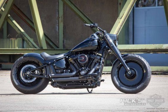 Harley-Davidson custom Fat Boy 'Onix' by Rick's Motorcycles