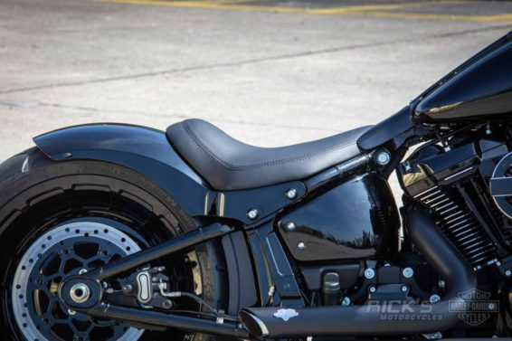 Harley-Davidson custom Fat Boy 'Onix' by Rick's Motorcycles