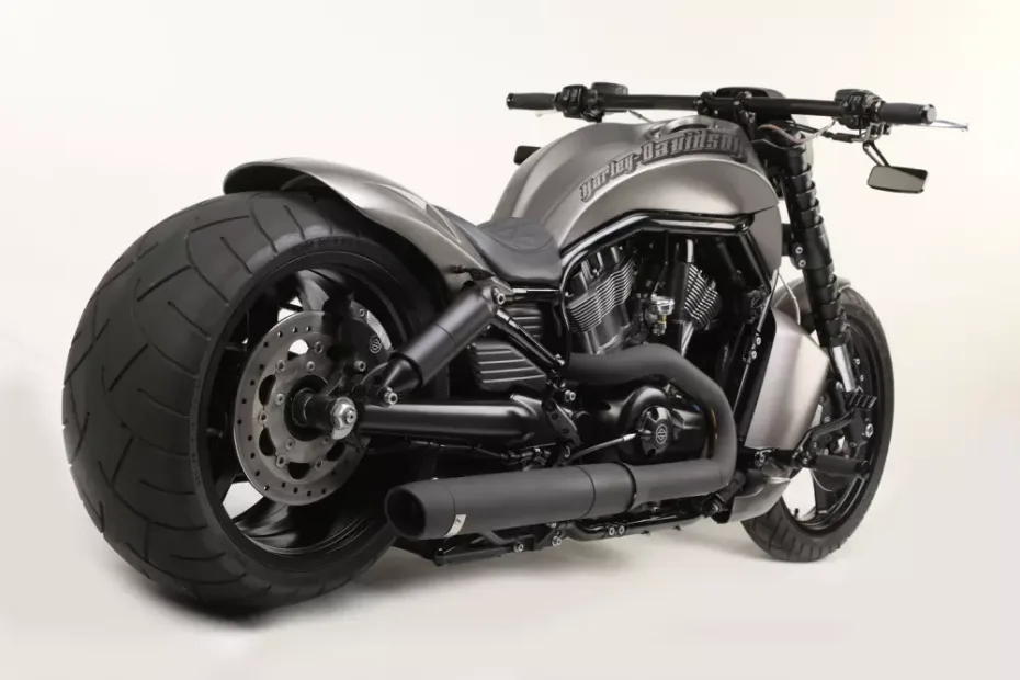 Lucke Motorcycles has modified this V-Rod. Awesome!
