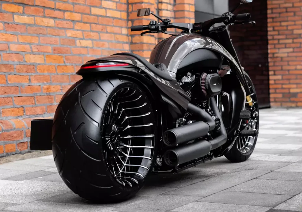 Harley Custom Breakout 'Giotto Altre' by BOX39