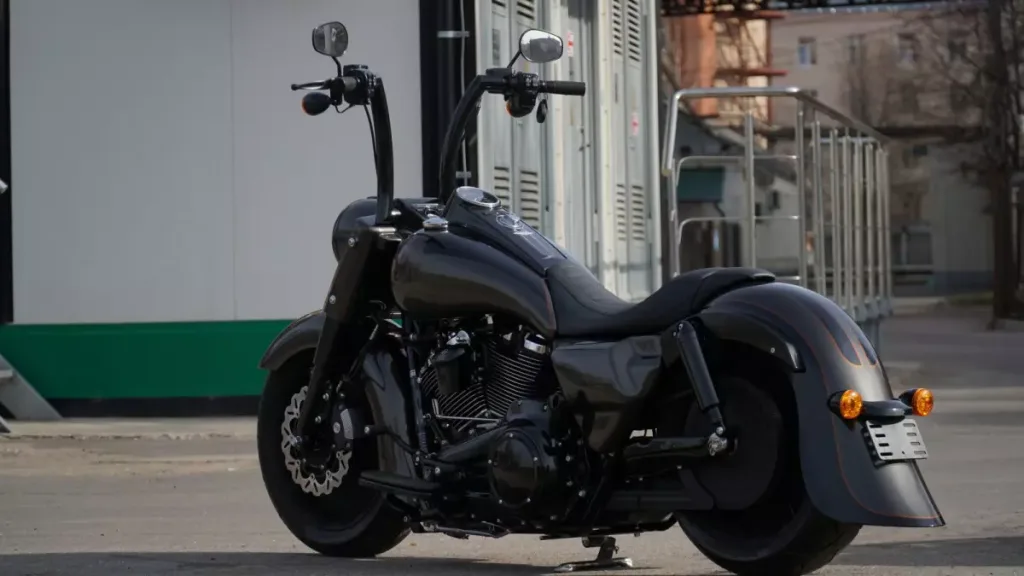 This HD Road King is a true work of art on wheels