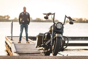 HD-Road-King-Dark-Olive-Gold-owned-by-The-Fat-King