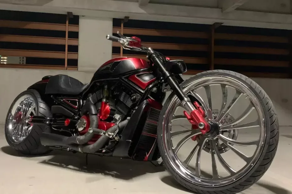 Harley-Davidson-V-Rod-HellBoy-–-A-Masterpiece-from-US