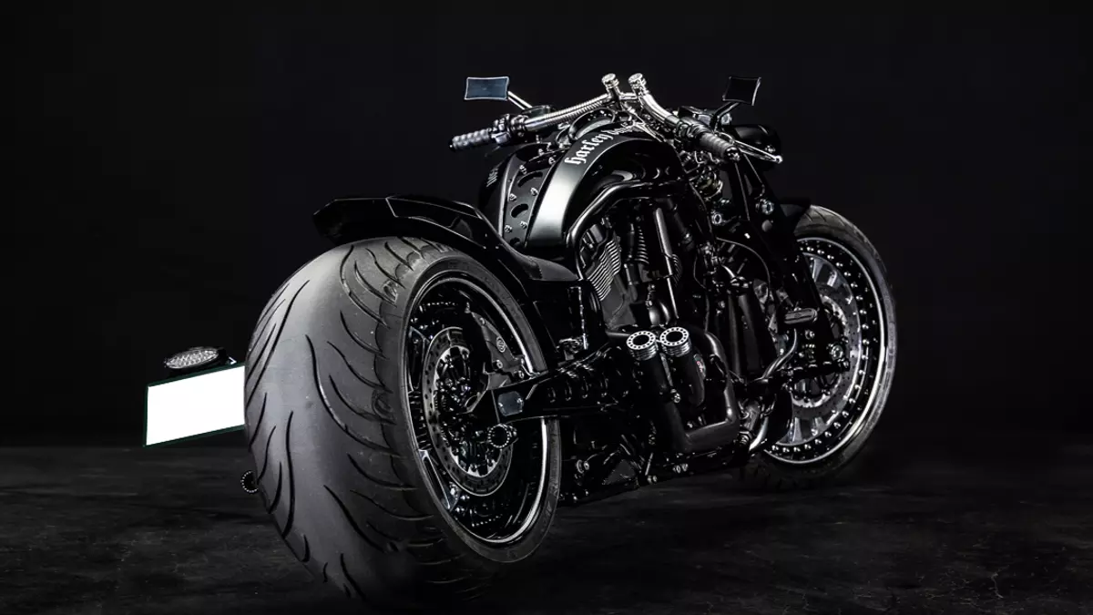 Harley-Davidson-VRSCDX-300-Wide-Tire-by-Bad-Land