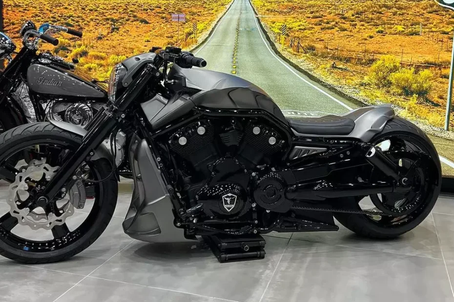 Harley-Davidson 1vrod by @BigBadCustoms