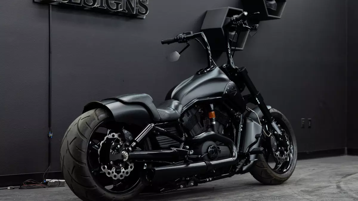2015-Harley-Davidson-V-Rod-Muscle-Hades-by-DD-Designs