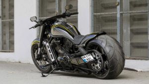 Harley V-Rod Muscle 'Dante' by Highway Custom Garage Harley-V-Rod-Muscle-Dante-by-Highway-Custom-Garage