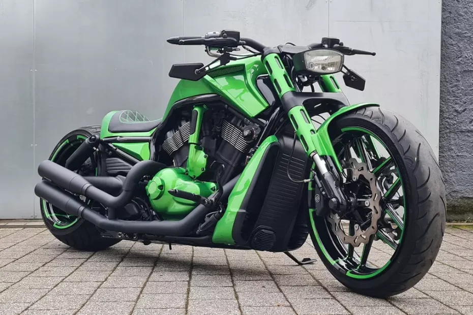 Harley-Davidson-Night-Rod-Hulk-300-by-Bad-Boy-Customs