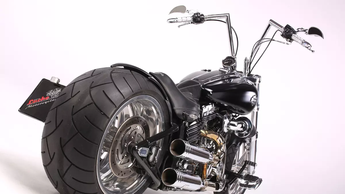 Harley-Davidson-Rocker-C-Midnight-by-Lucke-Motorcycles