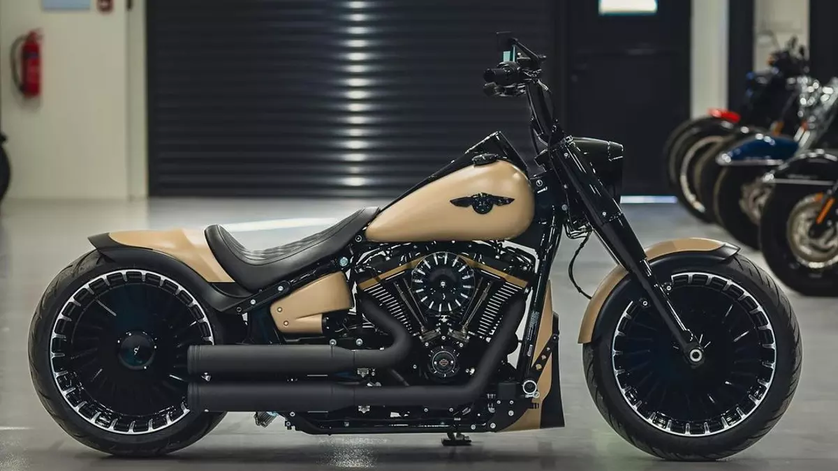 ▷ Harley-Davidson Fat Boy - DARK KUSTOM