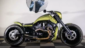 Harley-Davidson V-Rod Custom Build by Cabeça de Ferro
