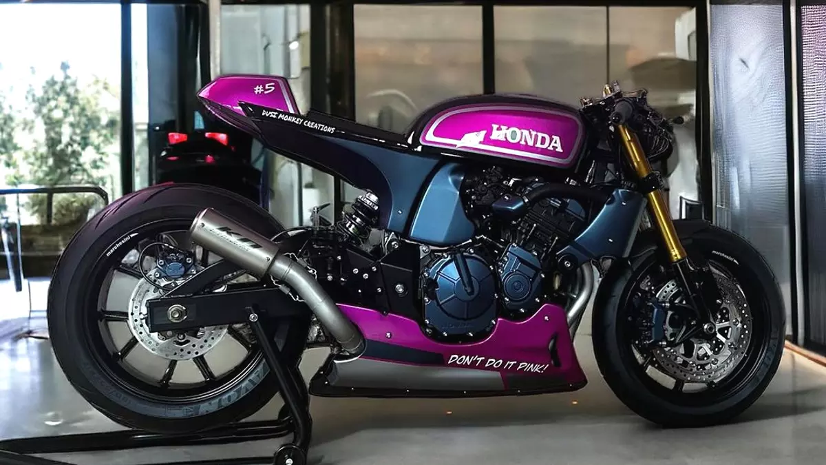 Honda Hornet 'Don't do it pink!' by Dust Monkey Creations