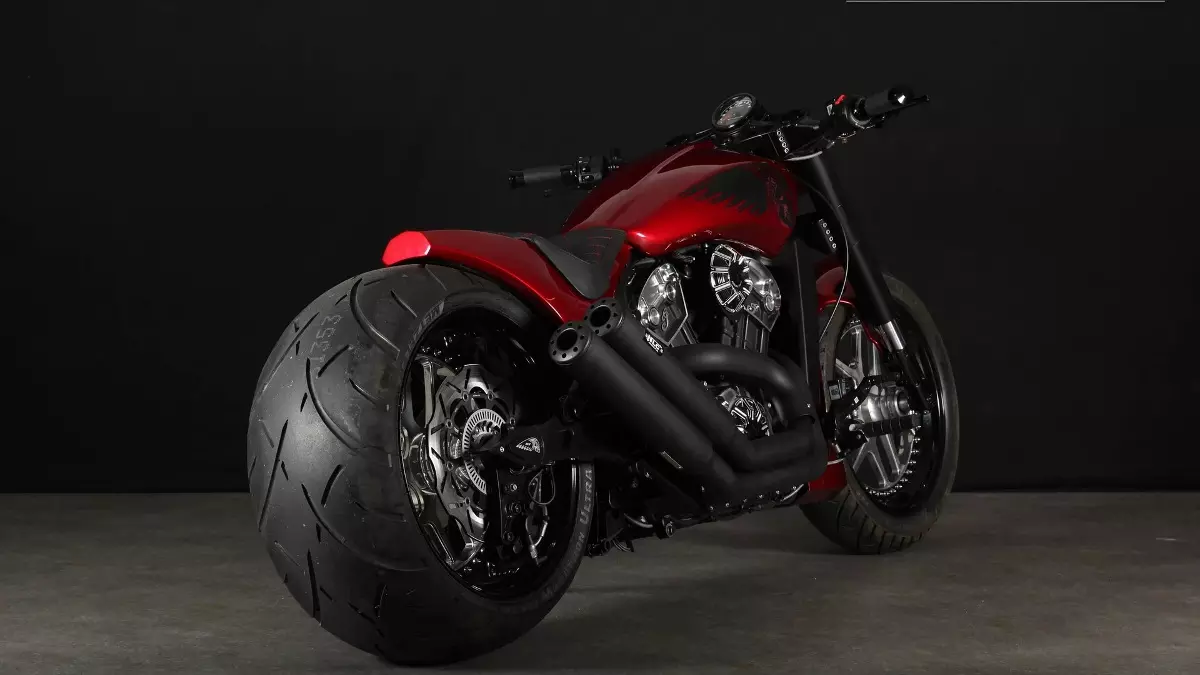 Indian Scout Bobber 'The big red' by Moto-Tech