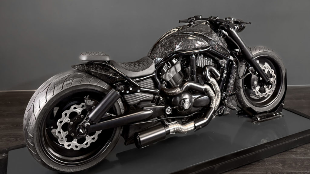 Harley VRod '360 CARBON FIBER' by Fiber Bull