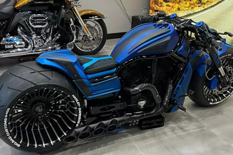 Harley-Davidson V-Rod 'Cobra' by Big Bad Customs
