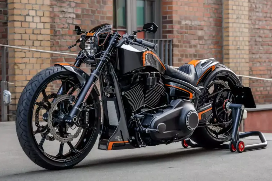 Harley-Davidson Softail Breakout 117 'GP-Suzuka' by Thunderbike