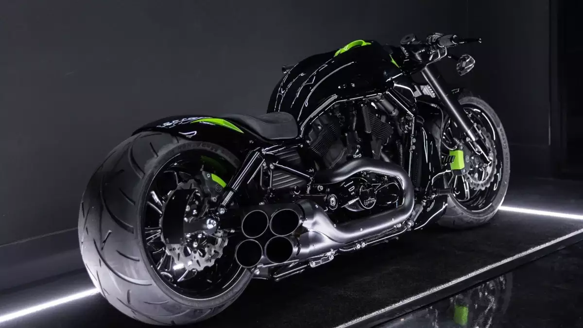 HarleyDavidson VRod 'Green Velvet' by DD Designs